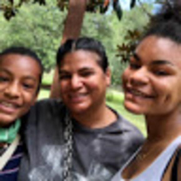 Meet your Posher, Michele - Picture 1 of 1